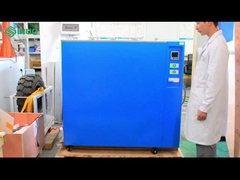 Comment un bain d'eau à température constante améliore- t- il la précision des tests?