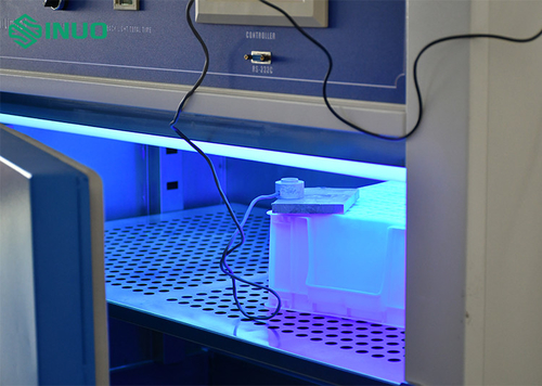 Dernières nouvelles de l'entreprise Combien de temps le test UV prend-il pour être équivalent à un an d'utilisation?